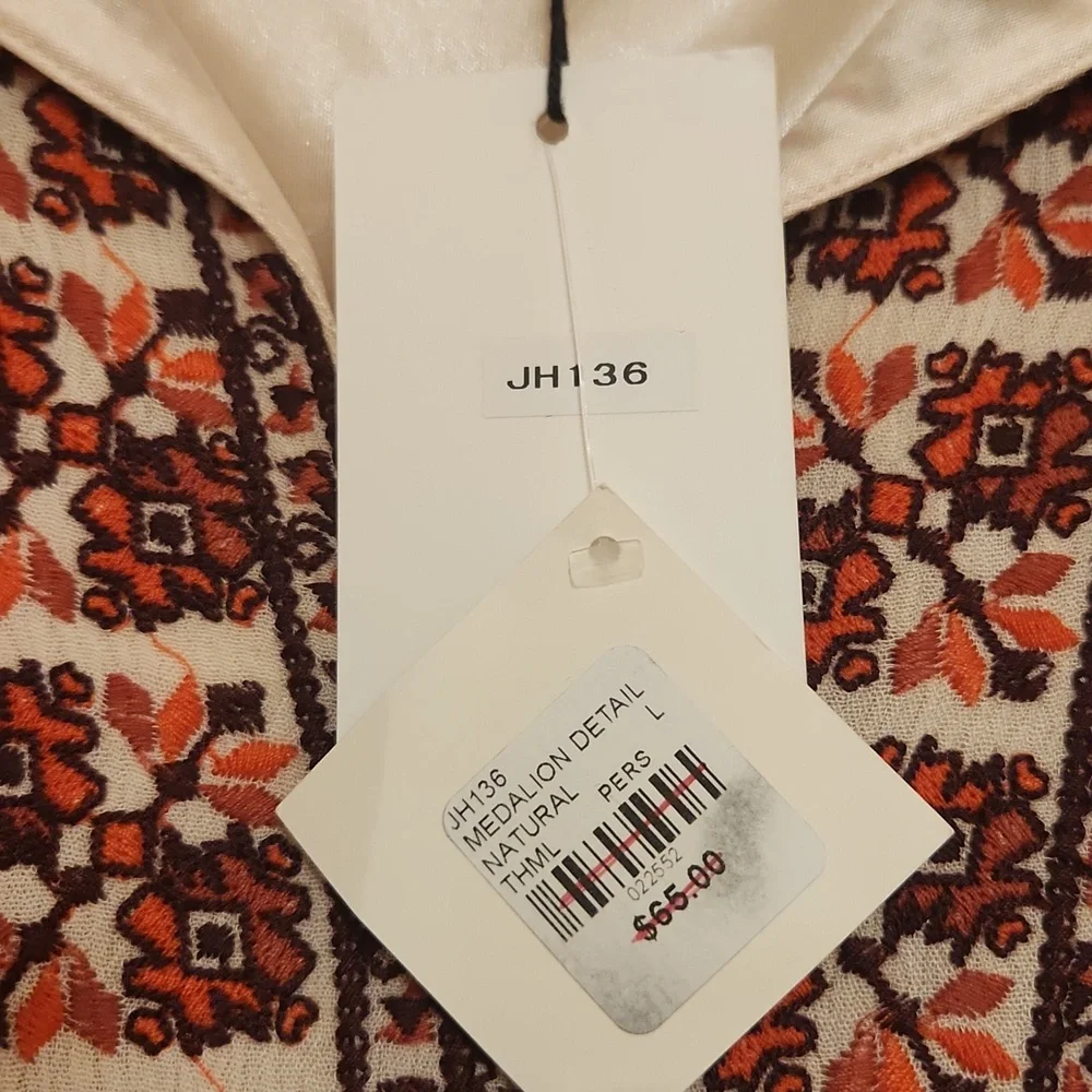 THML Dress - Picture 2 of 5